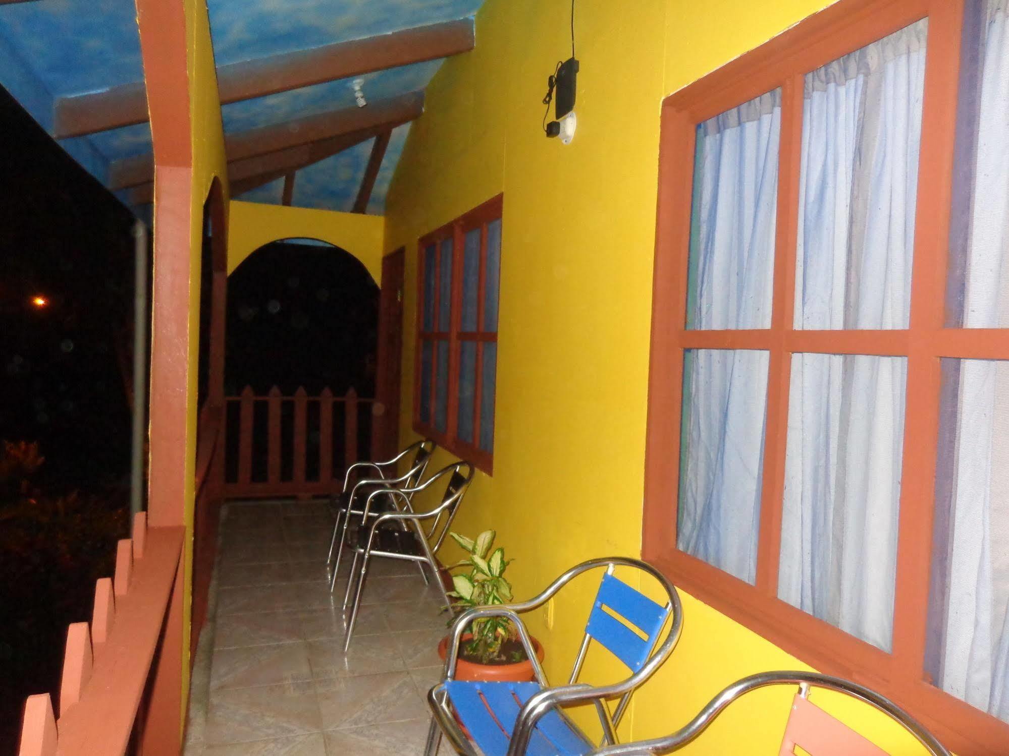 Cabinas Tortuguero Natural Eksteriør bilde