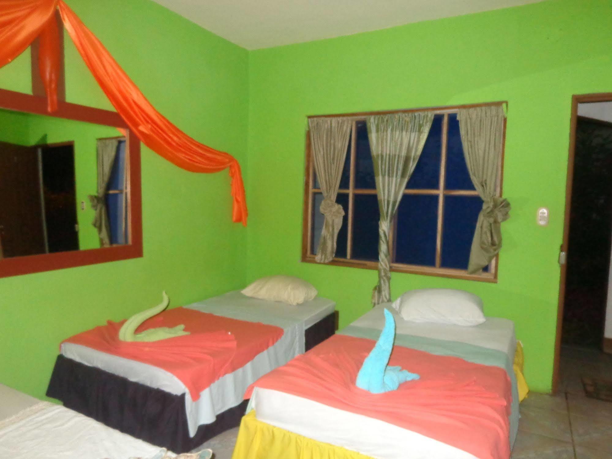 Cabinas Tortuguero Natural Eksteriør bilde