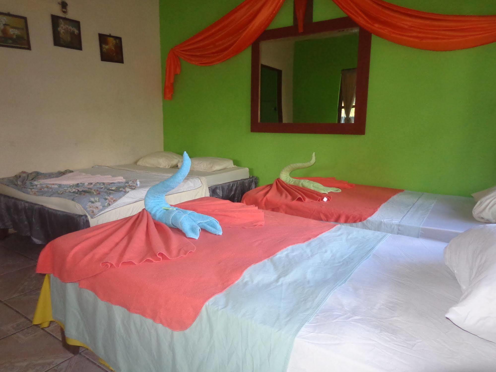 Cabinas Tortuguero Natural Eksteriør bilde