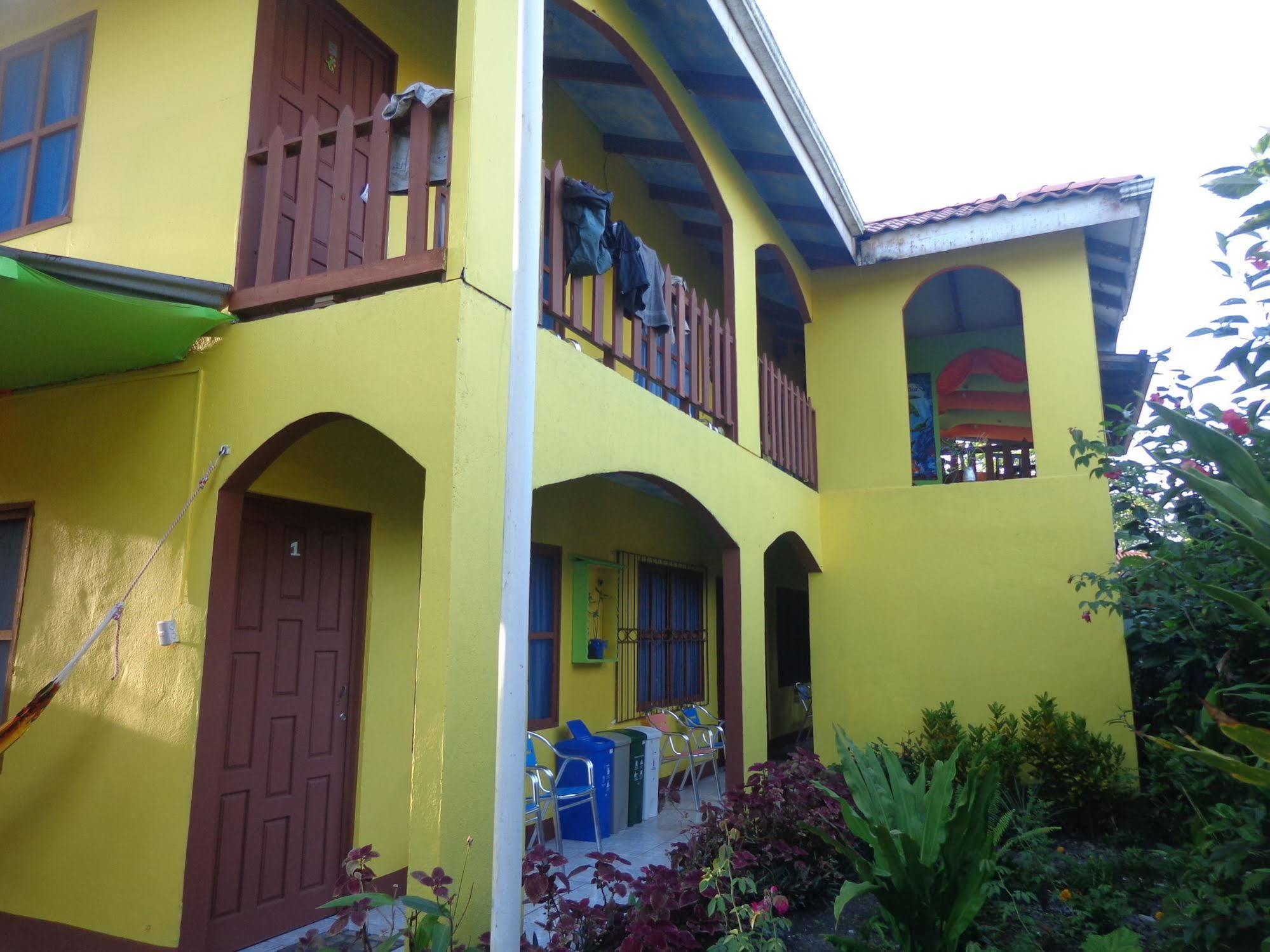 Cabinas Tortuguero Natural Hostel Eksteriør bilde